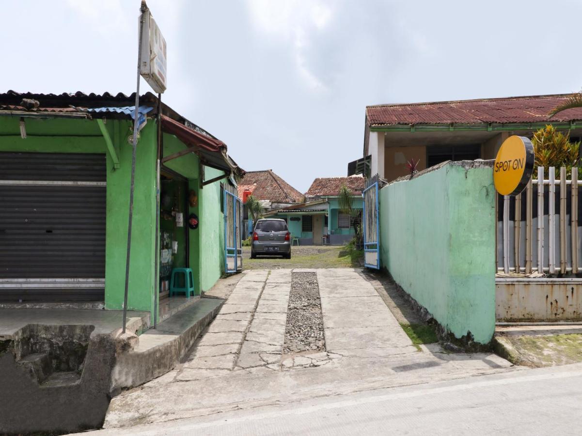 Spot On 90003 Villa Tawang Cianjur Eksteriør bilde